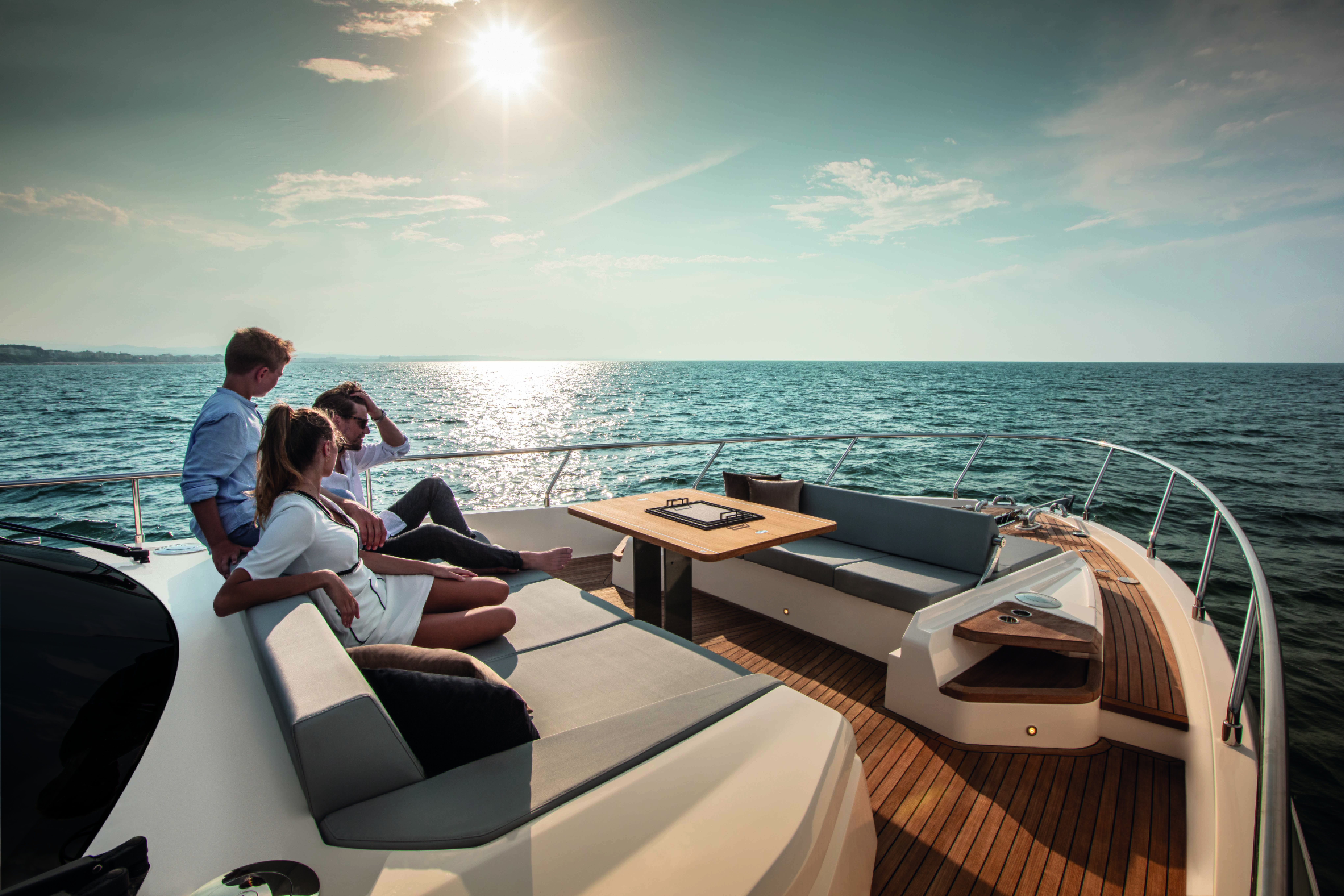FY720 Ferretti
